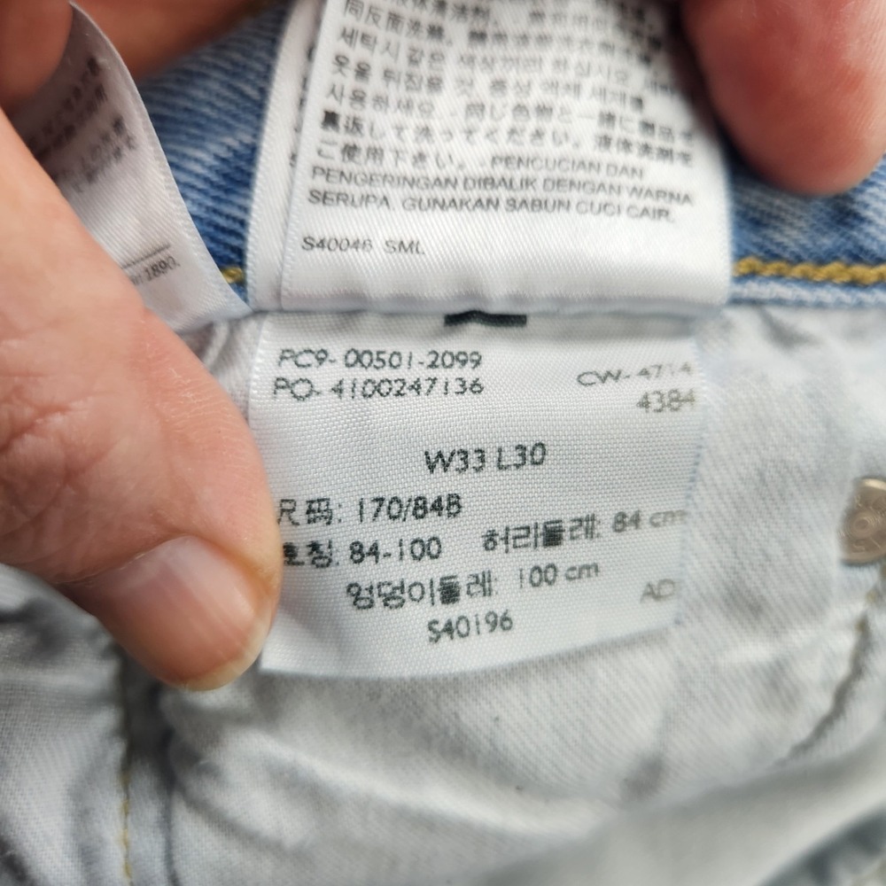 Levis 501 Jeans Mens 33x30 Blue Button Fly Straight Light Wash Mid Rise - Picture 4 of 9